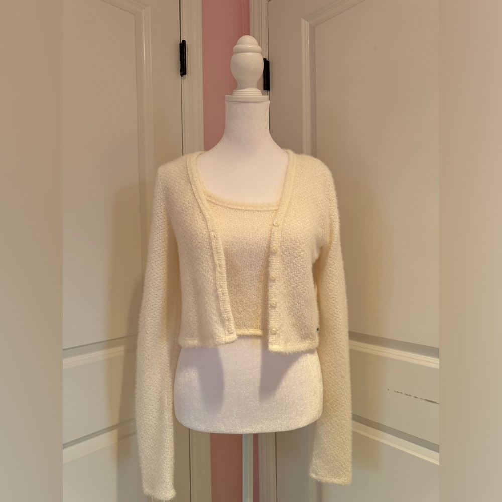 Hollister sweater set. Includes cardigan and tank top. Size XS.